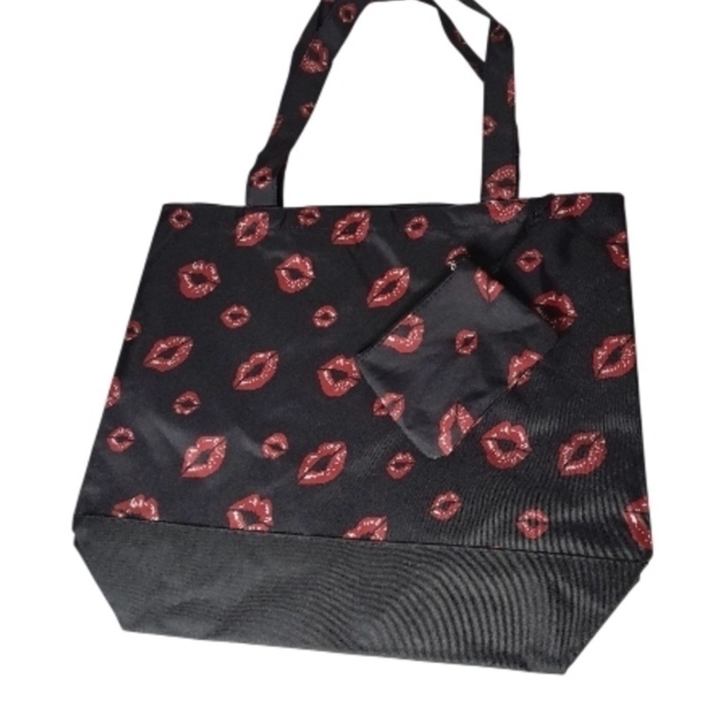 Betty Boop Black and Red Kiss Print Tote - Picture 4 of 4